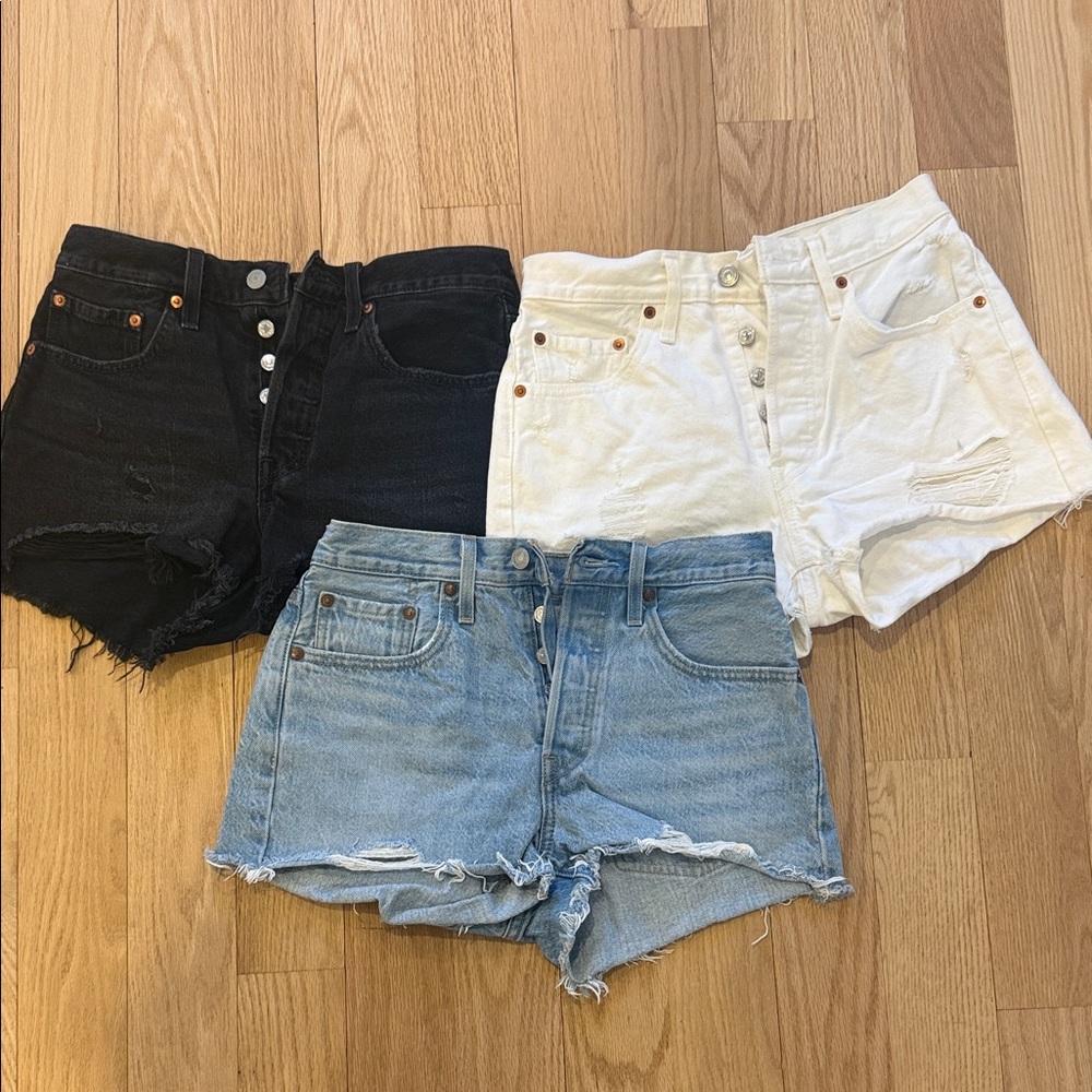 Levi’s Women's Denim Shorts - Black, White, and Blue - size 26